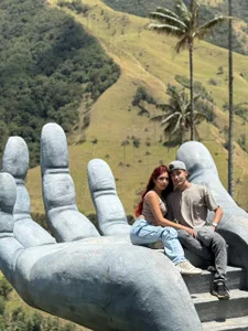KathyAiden Collecting places, moments and memories… but my favourite destination will always be you. ❤️🌎✈️ Foto