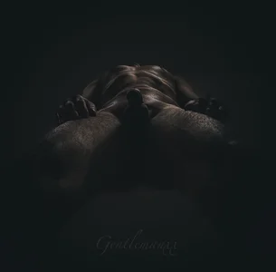 Gentlemanxx: Public ( 2 фото)