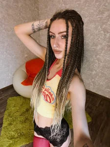 EllieRough like if u want lick me :) Pic