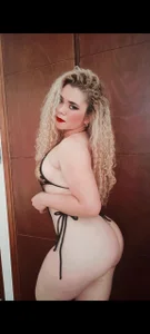 Susan_blond 💛 Little Tease รูป  2