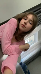 SunnySikarskie Pink Is My Comfort Zone 🎀 Pic 4
