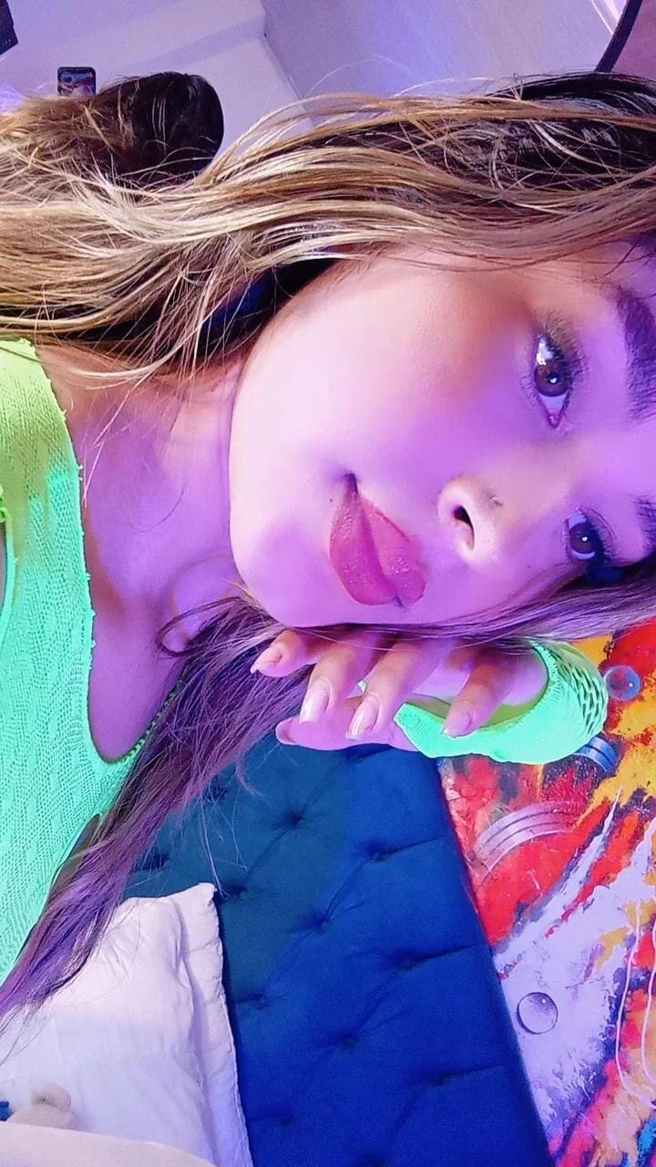 Violet_Blazee 🔥🍒 DAY 🍒🔥 Foto 2