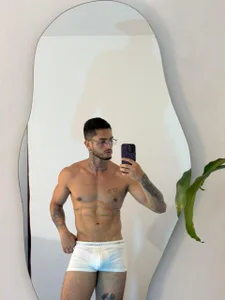 Alanrodgers: do you like my body? 😏😏 ( фото)