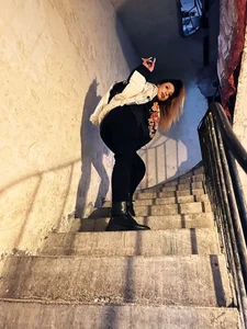 BrianaGolddenn New York Vibe Foto 2