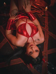 alisson_sanders trick or treat 🕷 Pic 2