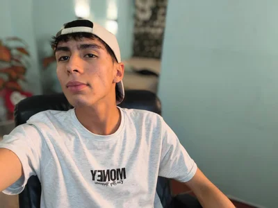 JeanKarlsPublic图片