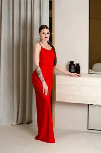 Wanda_Gomez lady in red รูป  2