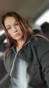 Pretty-Vibes Public Pic 4