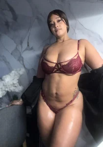 KonnySumer looks that catch 🫦 Immagine  3