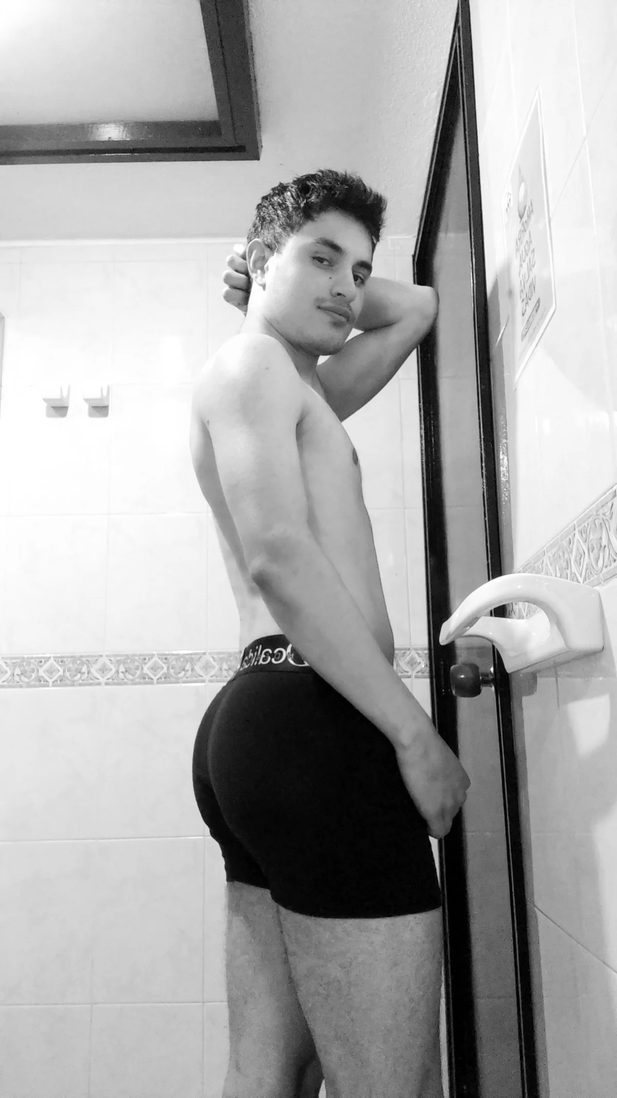 Трендове зображення  8335 Michaeladams7