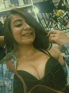 Emily_Kooper Public Pic 5