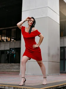 MeganHoffmaan "Red like the fire that I light in you. Ready to burn with me? 😈 #PasiónRoja" Pic 4