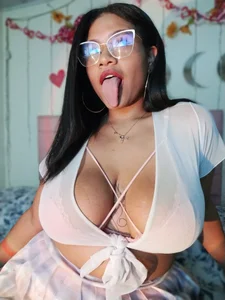 ally_gonzalez Public 사진 7