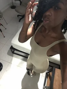 sarah_brown__のPublicの 2枚の写真