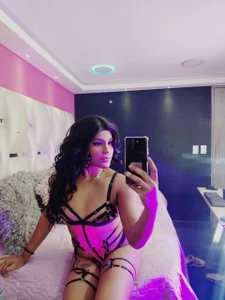 babyAnthonella kullanıcısının Looking for my Valentine 🔥” albümü -  4 fotoğraf