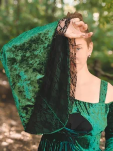 LisaFoxy_y Greenery around me, and I'm dissolving into it Billede 5
