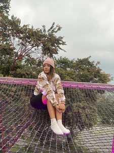 Hall_16 Siendo feliz รูป  5