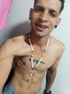 Holiid de thony77777  2 Imagens