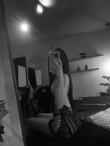 Tiffany_yu 🖤✨ slika 2