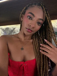 Rolyloren_のRed ❤️🔥の 5枚の写真