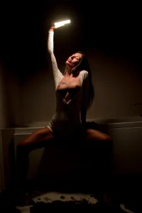 salmaesco A playful girl Pic 5