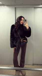 MinnaWatwood Public 2 Foto