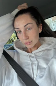 juicy-Alison Public Pic 3