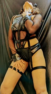 Bad_Girl_Kayra69 Latex so tight, flashes pleasure for Night Pic 6