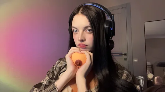 ReikoBartone Want to see some boob?) Foto 4