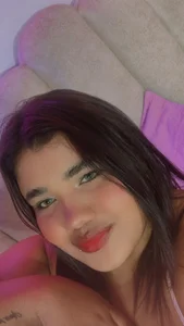 NaomiAsha Capturing my nice face Poză 3