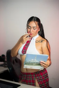 Clohe_blossom Your schoolgirl 🫣🥵 slika 3