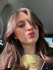 LouiseChavezのfreezingの枚の写真