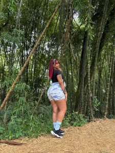 RILLEY_ALLEN: Outdoors 🌿🍂 ( 5 фото)