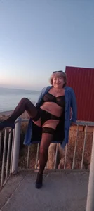 Sweet4104 Sea at sunset Pic 3