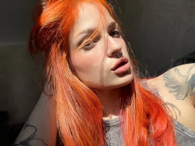 Showing off my new hair color de BratzieDarsie Foto