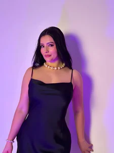 A touch of luxury for Black Friday 💎🖤 de JennaOlsonX  4 Imagens