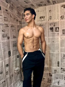 caius_bigcock1 Do you like my body? зображення 2