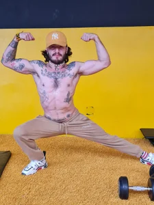 MARCELOANDLUCIAN HERE AQUILES Pic 3