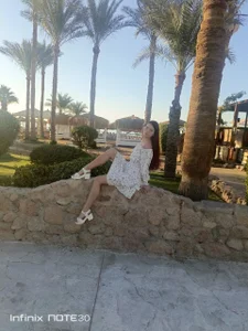 hello de LonaSylvis  4 Imagens