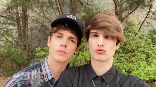 Sky4Dylan_ Public Pic