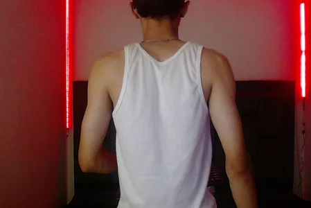 skinny_bigcock02 Public Pic 6