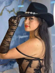 YOUR FAVORITE COWGIRL 🤠🐮 od Anny_Star_Tx  3 snímek