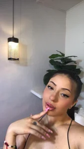 Venus_velez_ Public 사진