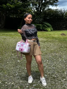 SophiaGuzman: hii ( 2 фото)