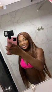 yara_rose Public Pic 2