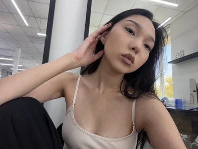 ShirleyLopez artist mode Pic