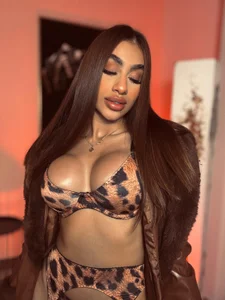 DannaCruz Grrr 사진 3