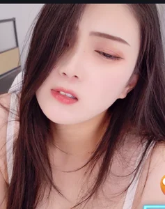 yangyang-777 Public Poză 3