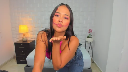 isabella_florez Happy Halloween!! Pic