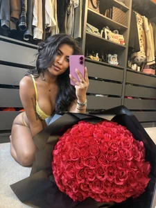jasminefoxx__ Cheetah Lingerie with Roses 🌹💛 Immagine  4